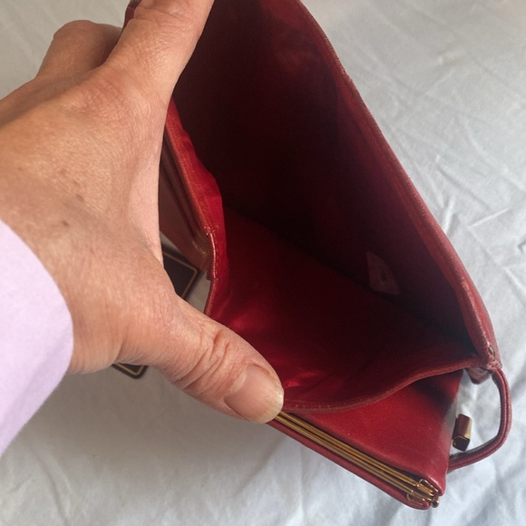 Chanel lambskin red compact wallet in well loved condition - Picture 12 of 13